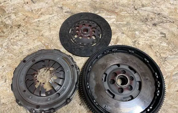 Volkswagen Bora Clutch set kit 028141025P