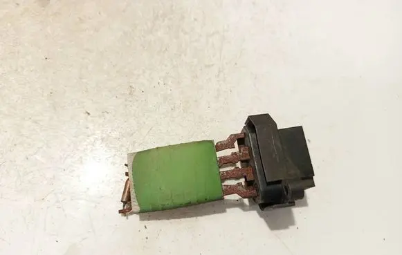 Heater blower motor/fan resistor