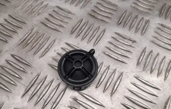 Alfa Romeo Stelvio Panel speaker 