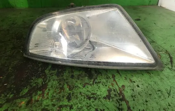 Ford Mondeo Mk III Front fog light 0305068003