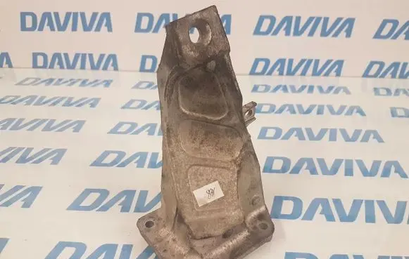 BMW 3 E46 Engine mounting bracket 6754185
