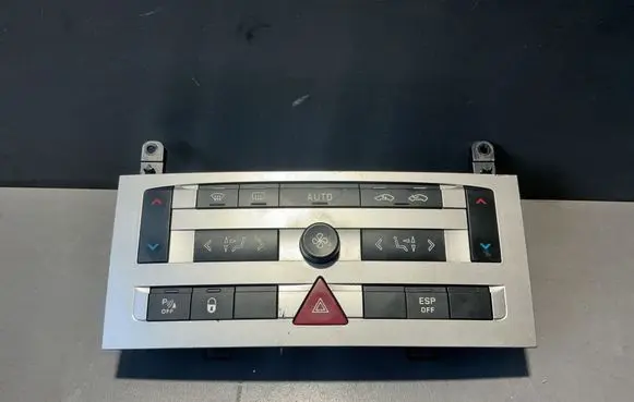 Peugeot 407 Climate control unit 96573322