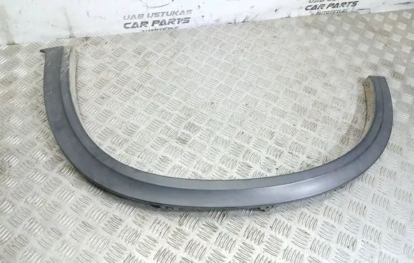 BMW X5 E70 Front arch trim 7163557