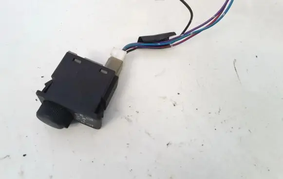 Nissan Almera Tino Headlight level height control switch 36997b d24401