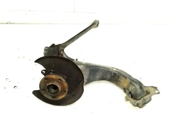 BMW 2 F46 Rear wheel hub