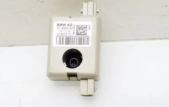 BMW 5 F10 F11 Antenna control unit 911826206