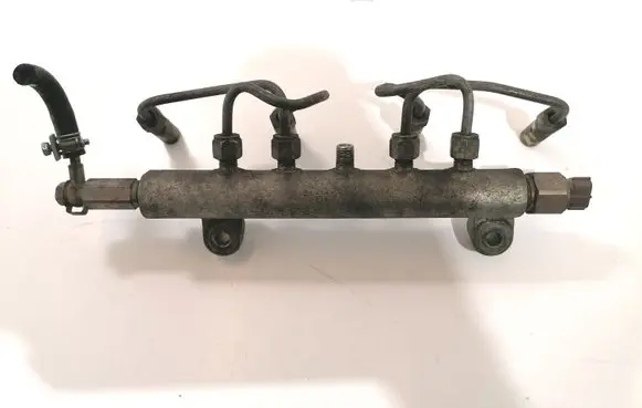 Nissan X-Trail T30 Fuel main line pipe 6100 04G06
