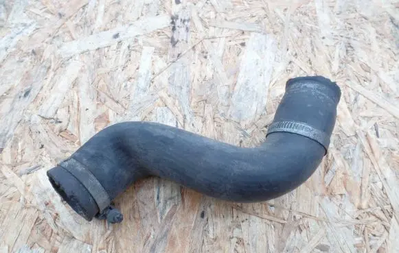 Infiniti G20 Engine coolant pipe/hose