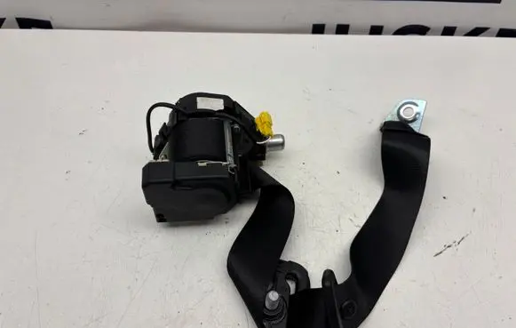 Mercedes-Benz S W221 Front seatbelt 42326B