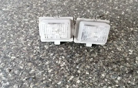 Mercedes-Benz E W212 Number plate light A2218200856