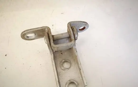 Toyota Corolla Verso AR10 Rear door lower hinge 