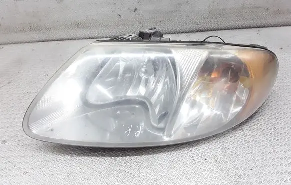 Chrysler Voyager Headlight/headlamp