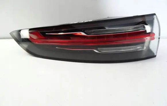 Porsche Cayenne (9Y0 9Y3) Rear/tail lights