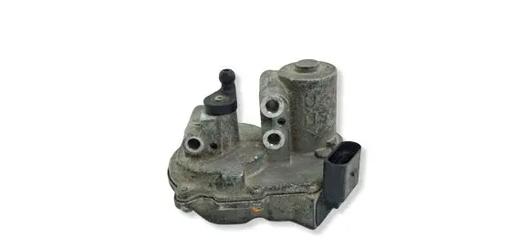 Audi A6 S6 C6 4F Intake manifold valve actuator/motor 059129086