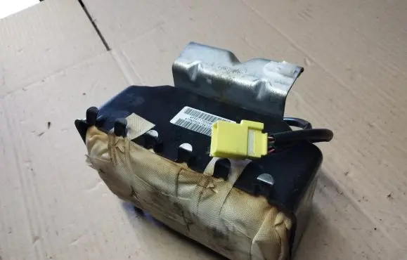 Passenger airbag