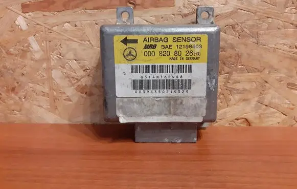 Mercedes-Benz C W202 Airbag control unit/module 0008208026 12198403