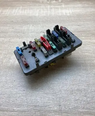 Mitsubishi Colt Fuse module 518596002
