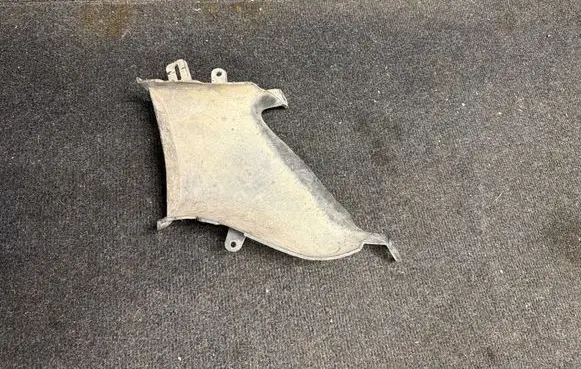 Chevrolet Camaro Intercooler air guide/duct channel 84078623