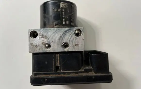 Audi A3 S3 A3 Sportback 8P ABS Pump 1K0907379Q 1K0614517M 10096003553