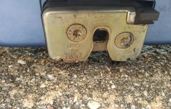 Ford Fiesta Tailgate/trunk/boot lock/catch/latch