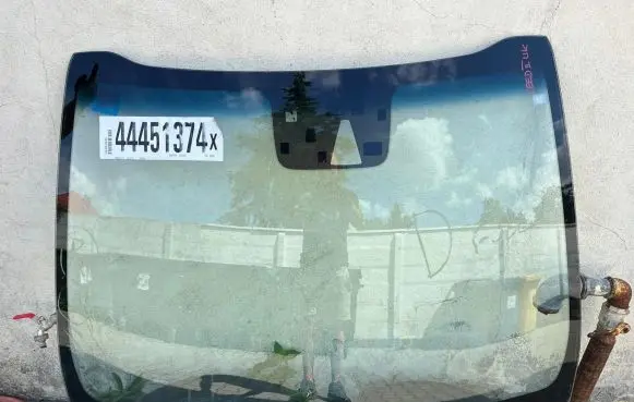 KIA Ceed Front windscreen/windshield window 