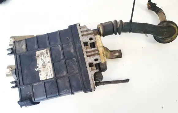 Alfa Romeo 147 Engine control unit/module 0281001312313 28sa2506