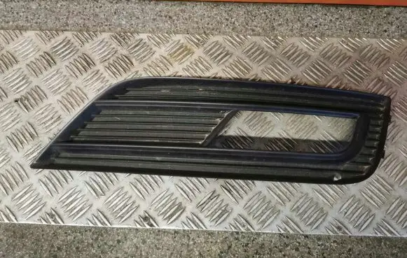 Audi A4 S4 B8 8K Front bumper lower grill 8K0807682K