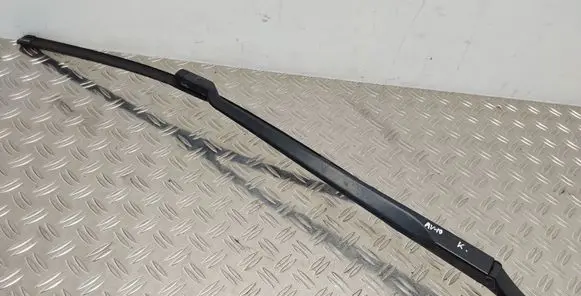 Windshield/front glass wiper blade