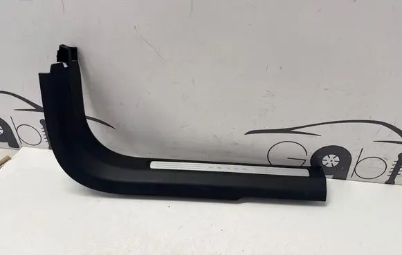 Volvo XC60 Front sill trim cover 31448015