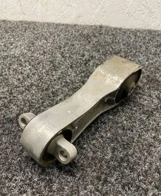 BMW 2 F44 Gearbox mount 6885786