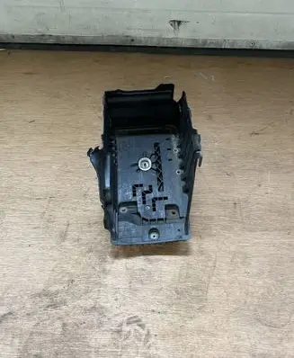 Volvo XC60 Battery box tray 