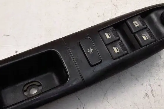 Peugeot 406 Quarter vent window switch 2596604