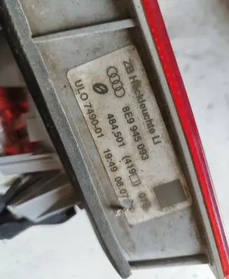 Audi A4 S4 B7 8E 8H Tailgate rear/tail lights 8e9945093