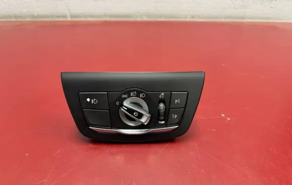 BMW X3 G01 Light switch 6995031