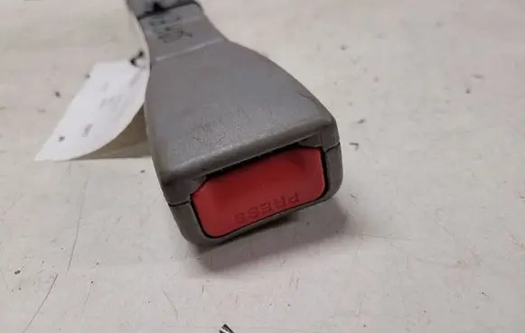 Hyundai Santa Fe Front seatbelt buckle 888302B300