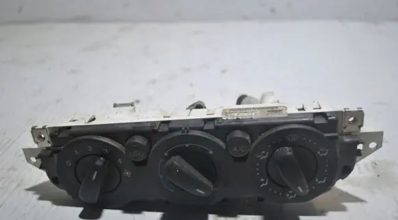 Ford Focus C-MAX Climate control unit 69607321