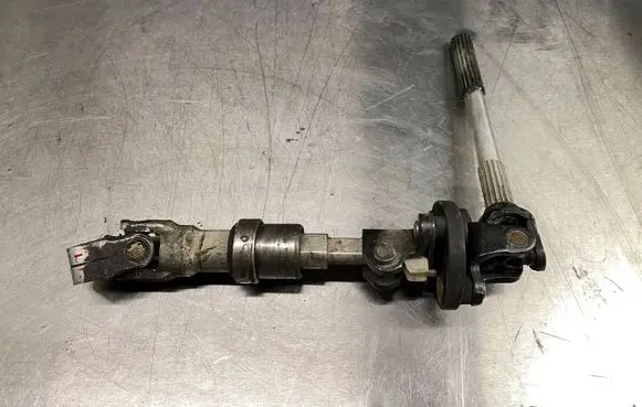 Volvo V70 Steering column universal joint