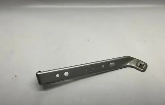 Ford Mustang VI Fender mounting bracket FR3B16C199BC