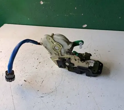 KIA Sorento Rear door lock