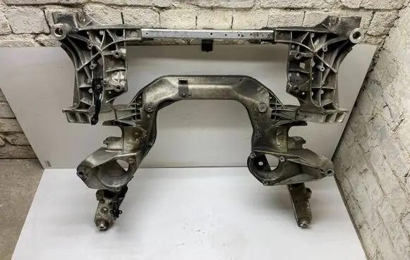 BMW 5 F10 F11 Front subframe 6793017 6797648 6797647