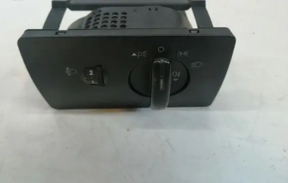 Ford Mondeo Mk III Light switch 1S7T13A024HB