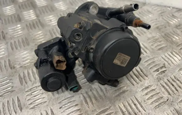 Ford C-MAX II Fuel injection high pressure pump 9687959180 9424A050A 0877643KGR