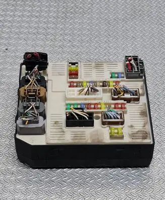 Renault Megane III Fuse module 284B60008R 319339311 8229271964