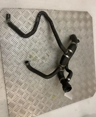 Volvo XC90 Engine coolant pipe/hose 31686003