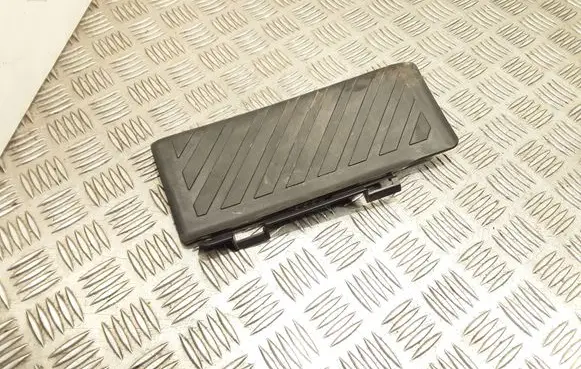 Volkswagen Tiguan Foot rest pad/dead pedal 5Q1864777C