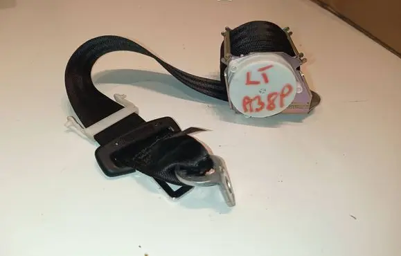 Audi A3 S3 8P Rear seatbelt 8P3857805B 33030002C