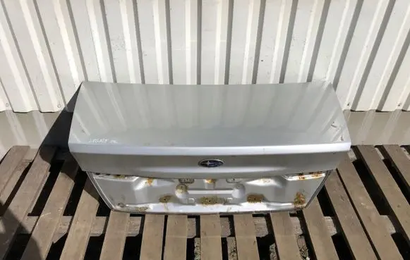 Subaru Legacy Tailgate/trunk/boot lid