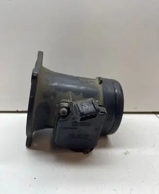 Audi A4 S4 B5 8D Mass air flow meter 058133471