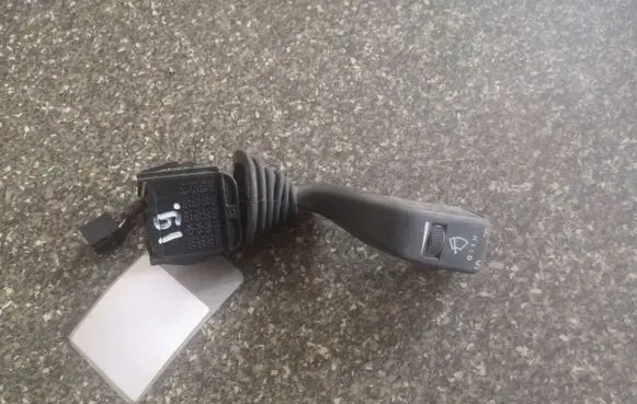 Opel Omega B1 Wiper control stalk 090494655