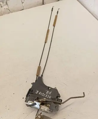 Mitsubishi Grandis Front door lock